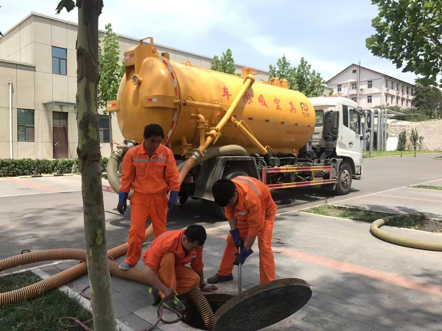榆社化粪池清理与5-8吨吸粪车施工效率分析